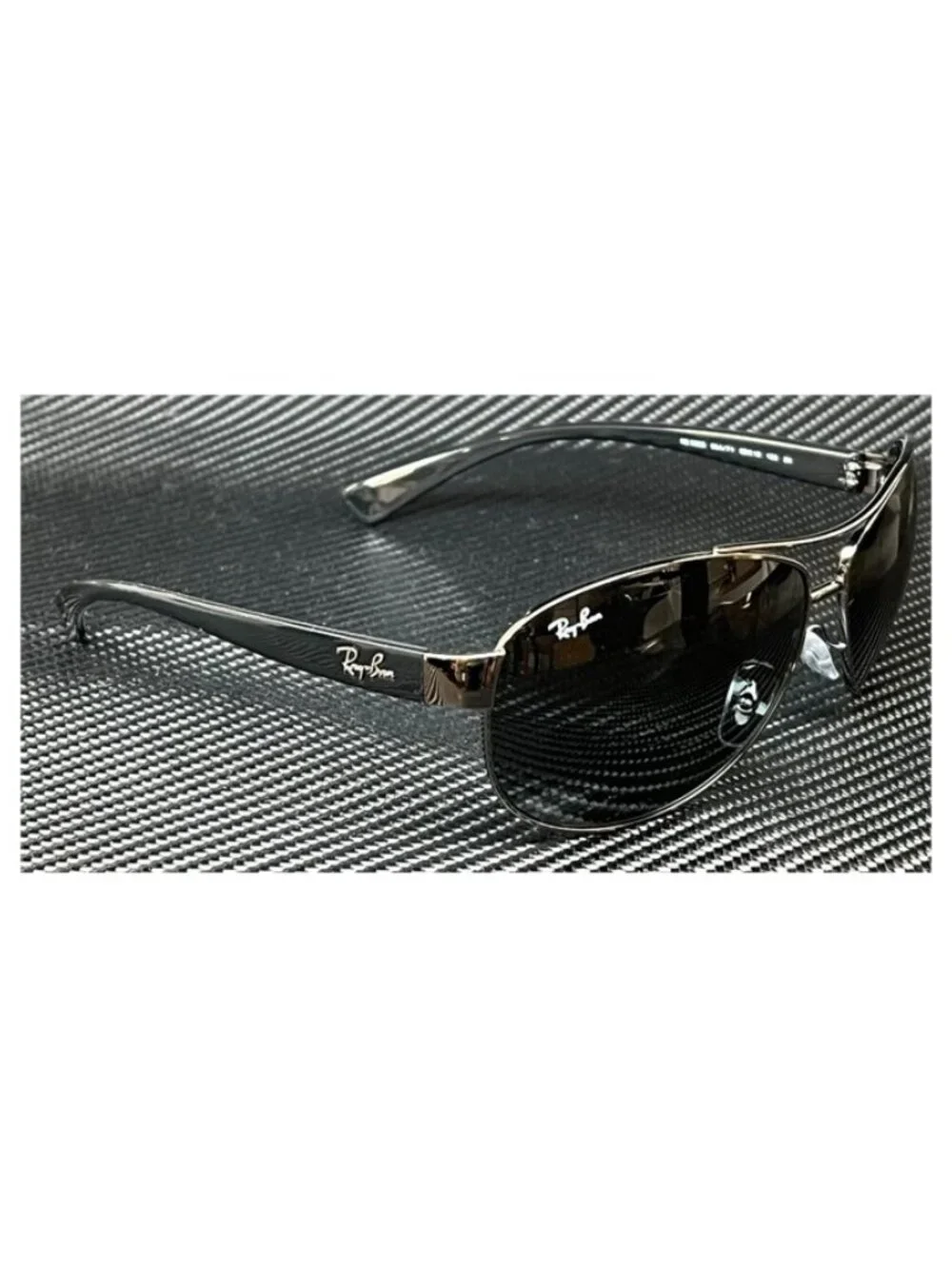 New Ray-Ban Men  Sunglasses --130. ITEM CONDITION :New. UPC: 805289204367.\